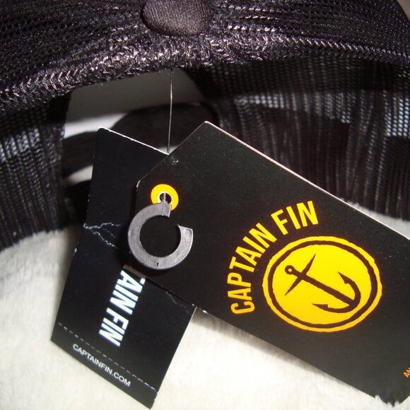 NEW Surfers Suck Captain Fin Trucker Mesh Adjustable Snapback Hat Cap - Picture 6 of 7